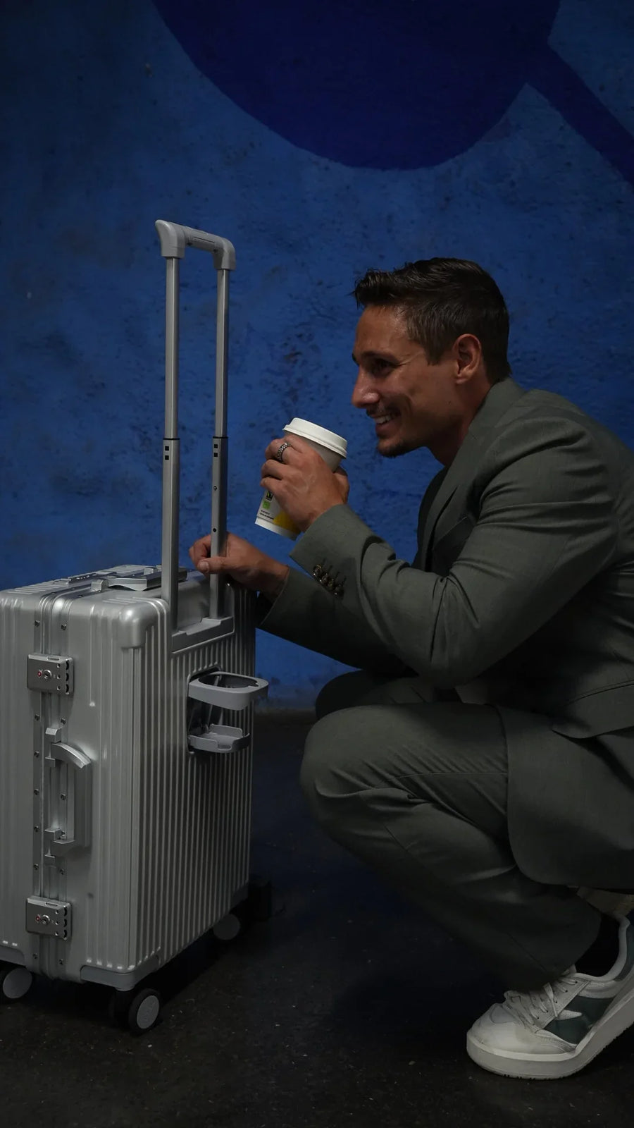Coffee traveller with silver luggage
